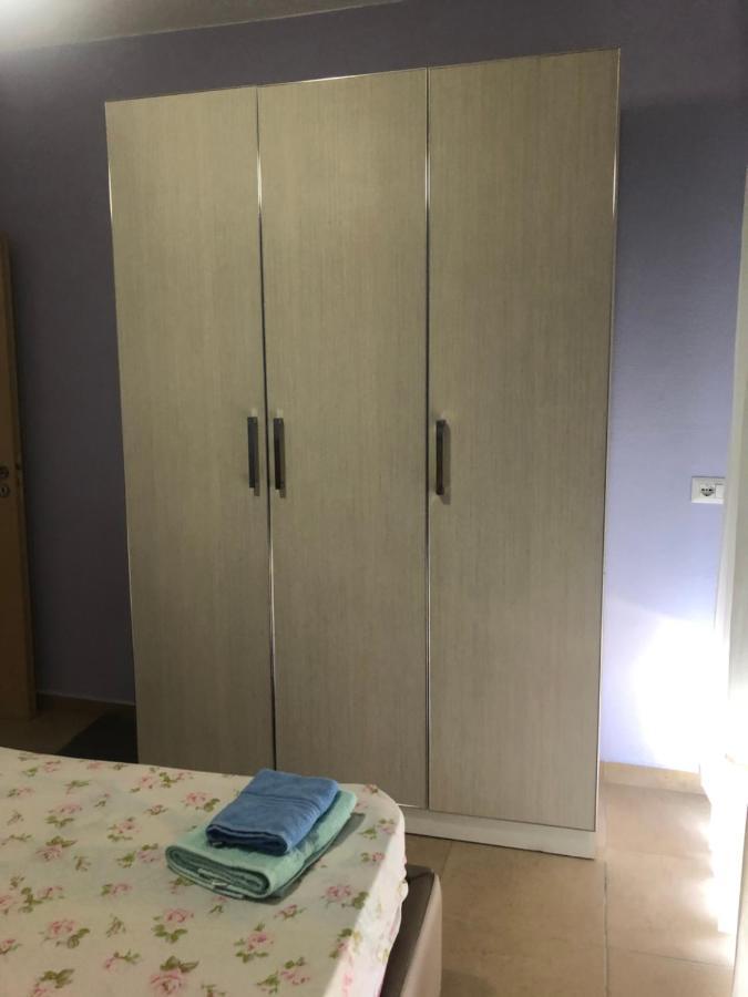 Xhulio Apartments Sarandë Eksteriør billede