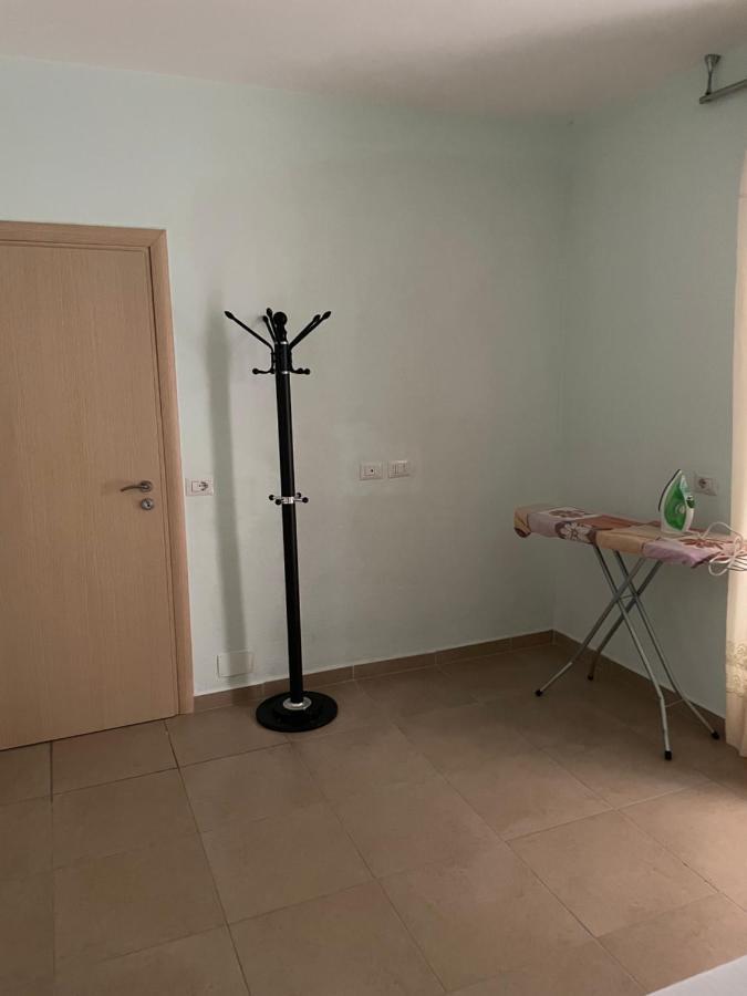 Xhulio Apartments Sarandë Eksteriør billede