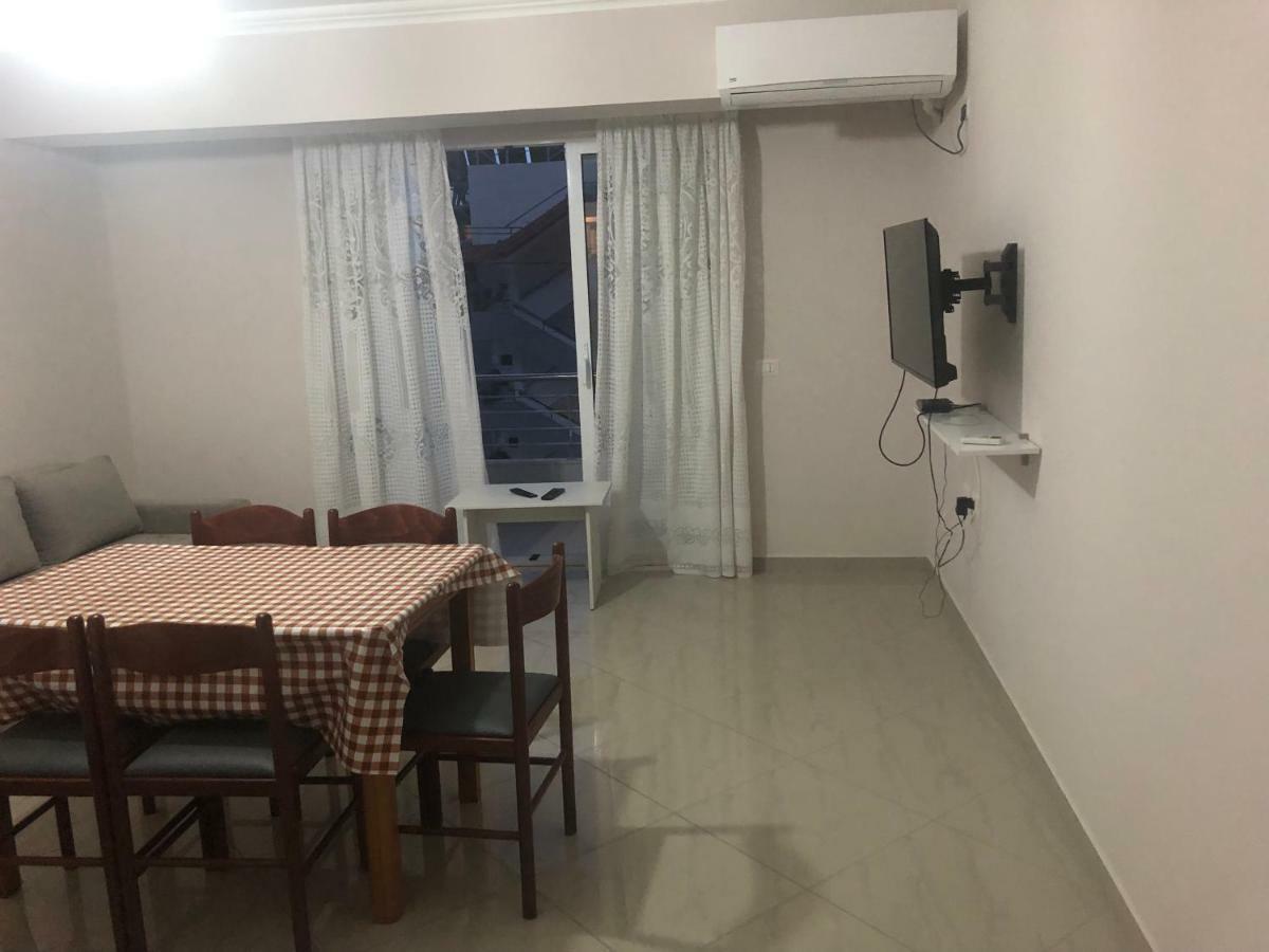 Xhulio Apartments Sarandë Eksteriør billede